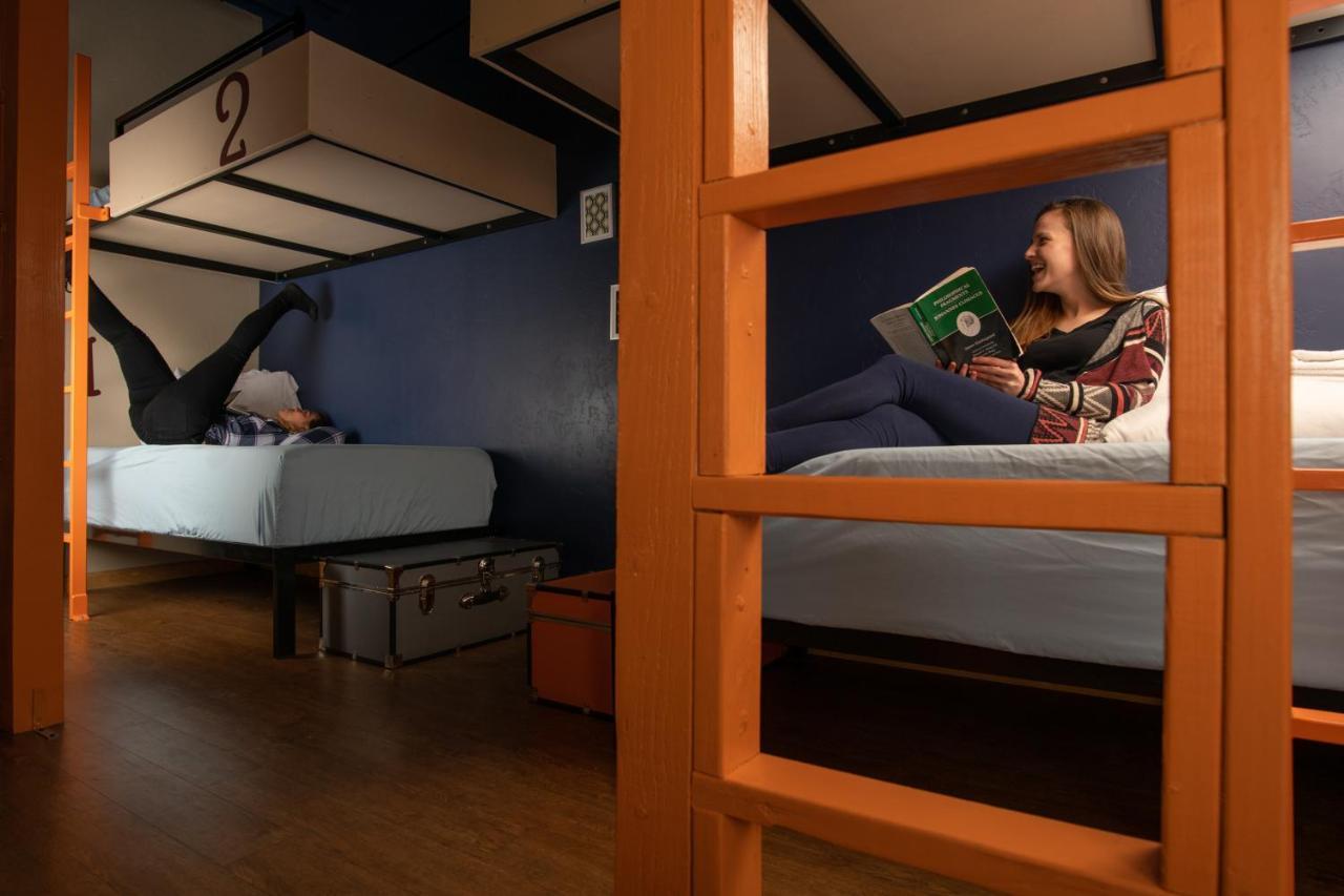 Хостел The Bunkhouse Minturn Экстерьер фото